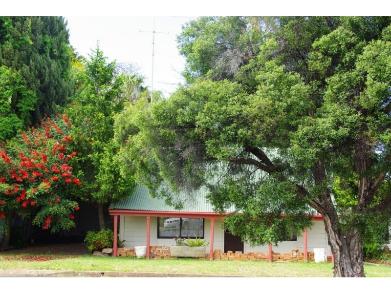 53 Whiteley Street, Wellington NSW 2820