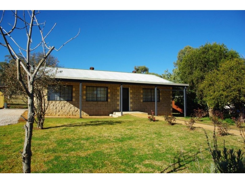 83 Caves Road, Wellington NSW 2820