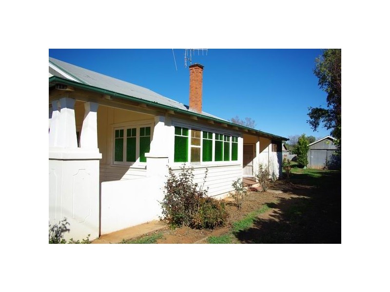 101 Simpson Street, Wellington NSW 2820