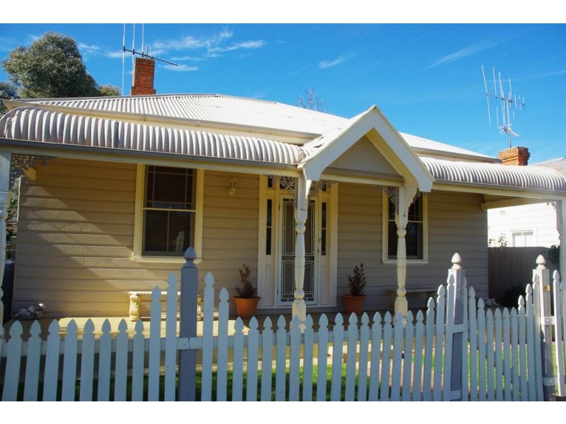 64 Simpson Street, Wellington NSW 2820