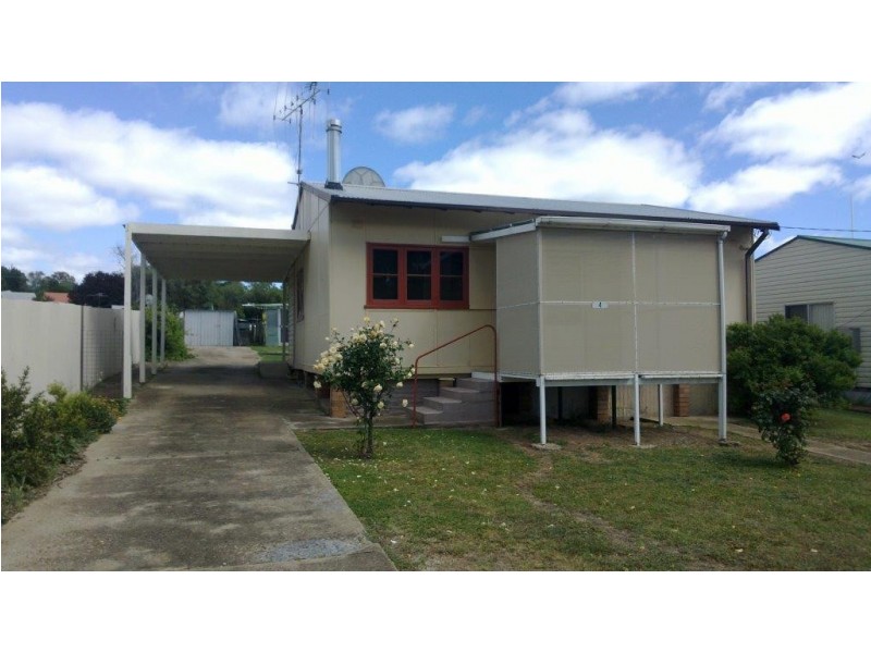 4 Naroogal Street, Mumbil NSW 2820