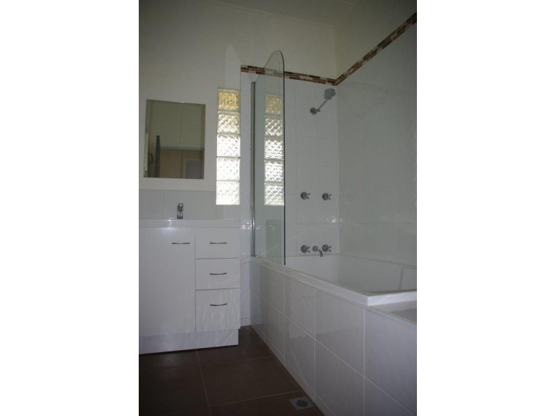 4 Naroogal Street, Mumbil NSW 2820