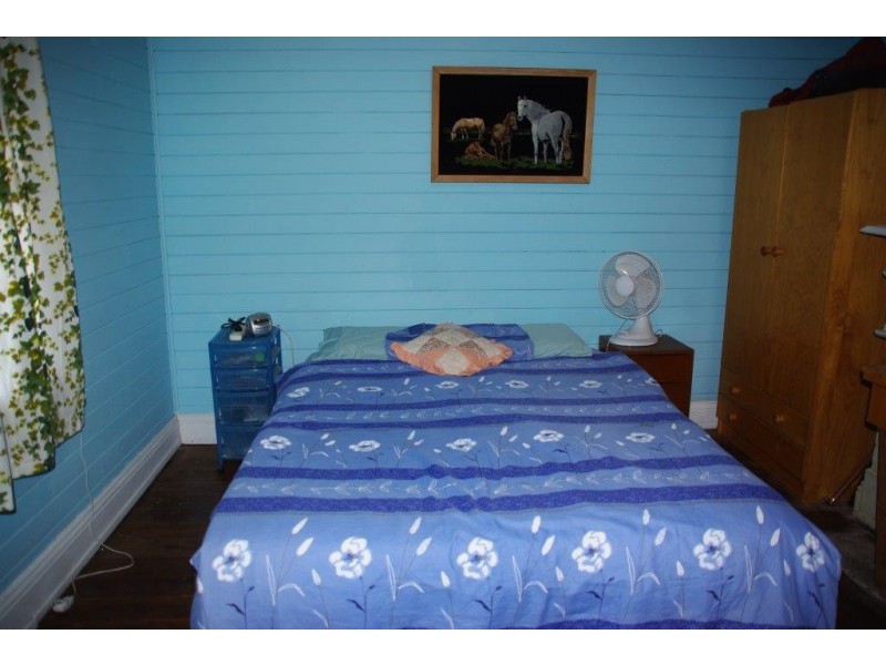 8 Railway Avenue, Wellington NSW 2820