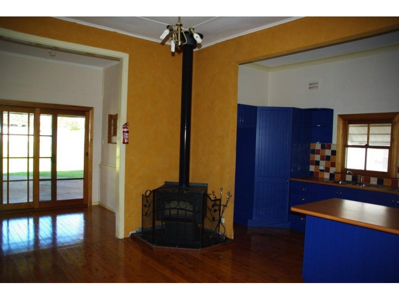 85 Gisborne Street, Wellington NSW 2820