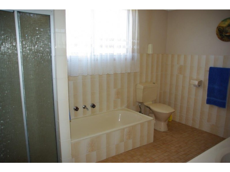 1 Sports Parade, Mumbil NSW 2820