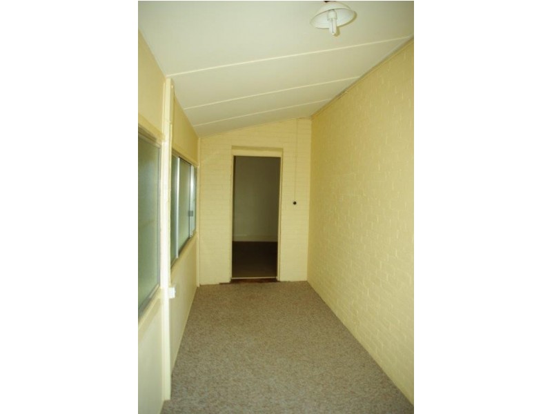 1 Whiteley Street, Wellington NSW 2820