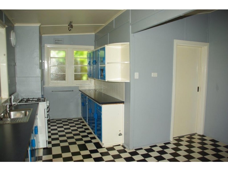 1 Whiteley Street, Wellington NSW 2820