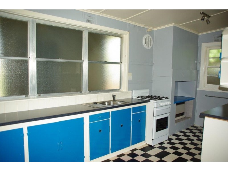 1 Whiteley Street, Wellington NSW 2820