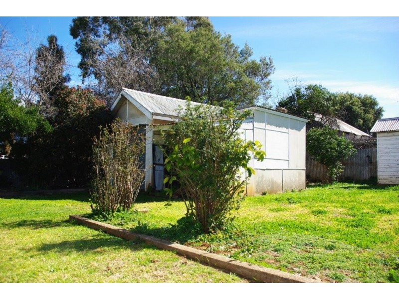 4 Clive Street, Wellington NSW 2820