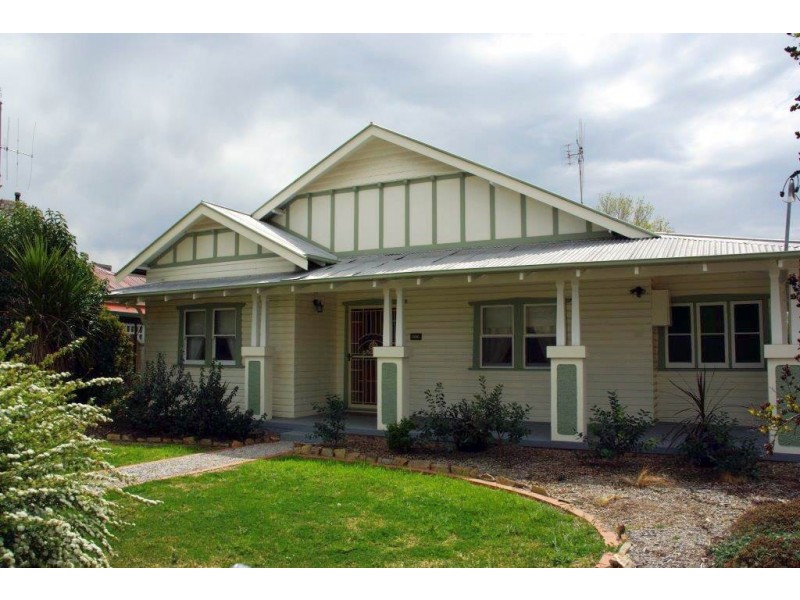 122 Warne Street, Wellington NSW 2820