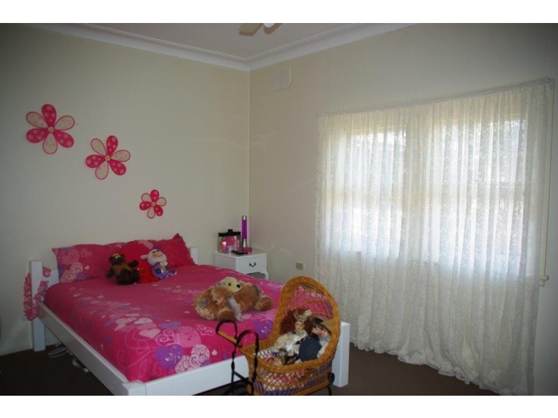 12 Dibbs Street, Wellington NSW 2820