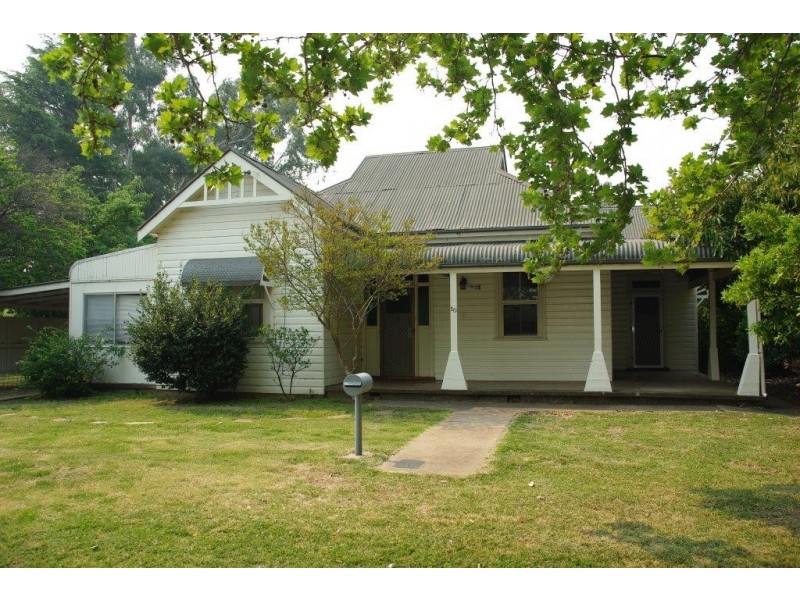 10 Whiteley Street, Wellington NSW 2820