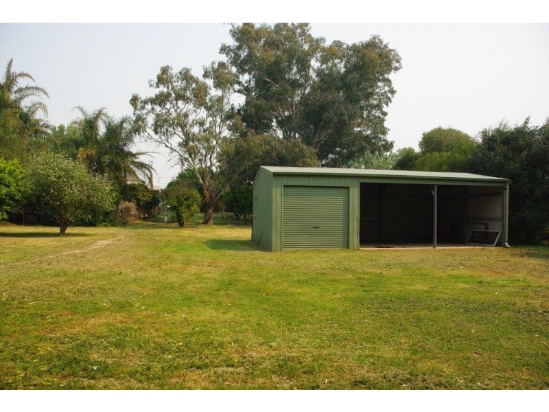 10 Whiteley Street, Wellington NSW 2820