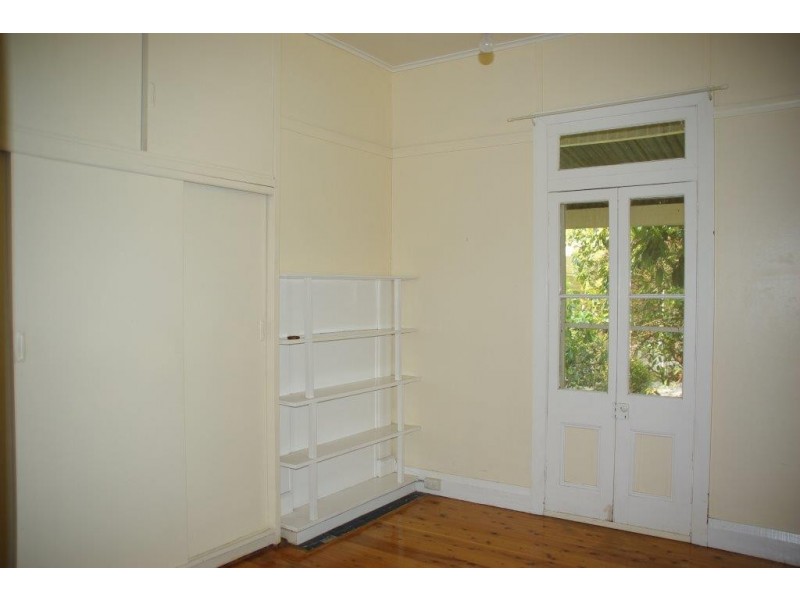 10 Whiteley Street, Wellington NSW 2820
