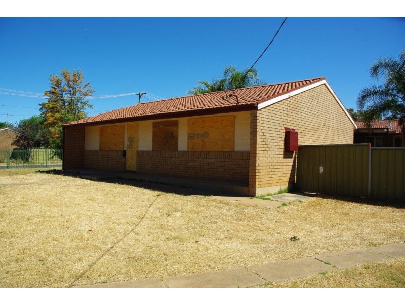 11 Walker Crescent, Wellington NSW 2820