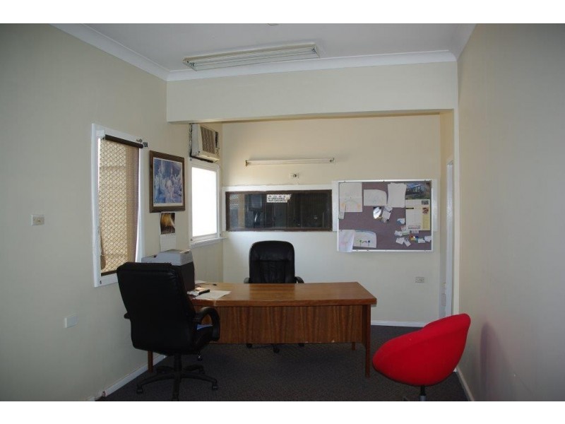 8 Mitchell Highway, Wellington NSW 2820