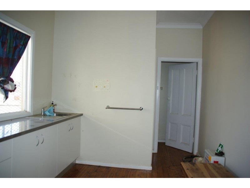 8 Mitchell Highway, Wellington NSW 2820