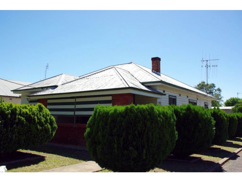 52 Raymond Street, Wellington NSW 2820