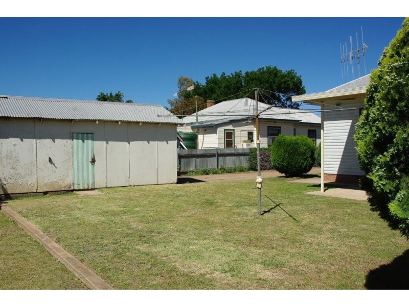52 Raymond Street, Wellington NSW 2820
