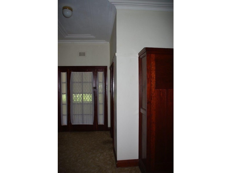 52 Raymond Street, Wellington NSW 2820