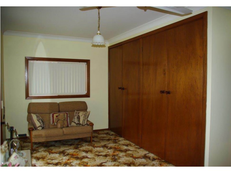 61 simpson Street, Wellington NSW 2820