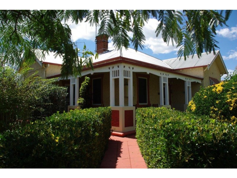 100 Whiteley Street, Wellington NSW 2820