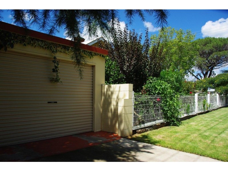 100 Whiteley Street, Wellington NSW 2820