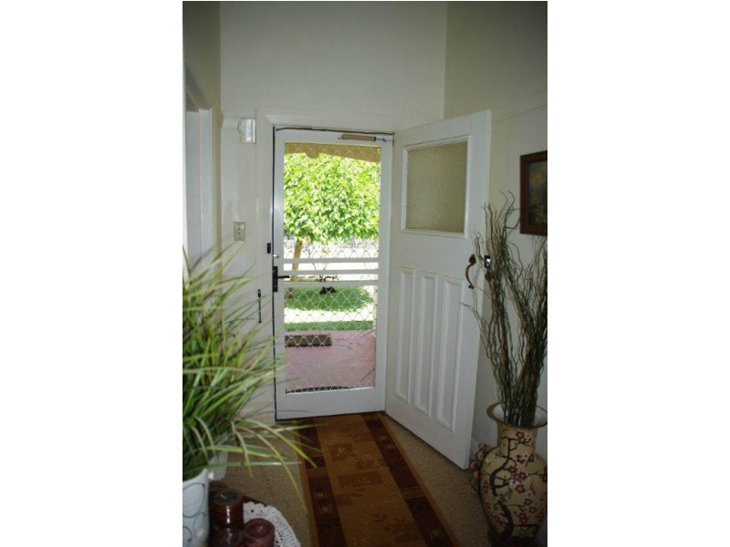 100 Whiteley Street, Wellington NSW 2820