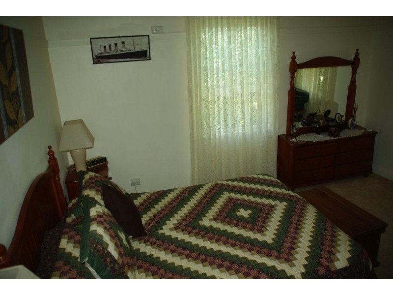 100 Whiteley Street, Wellington NSW 2820