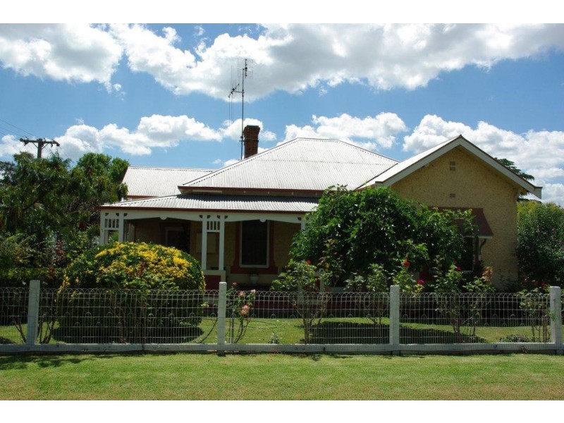 100 Whiteley Street, Wellington NSW 2820