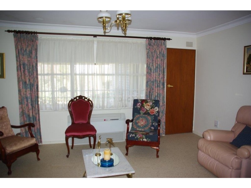 9 Riverview Avenue, Wellington NSW 2820