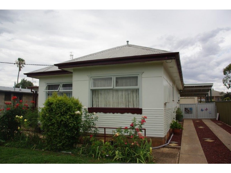 28 Short Street, Wellington NSW 2820