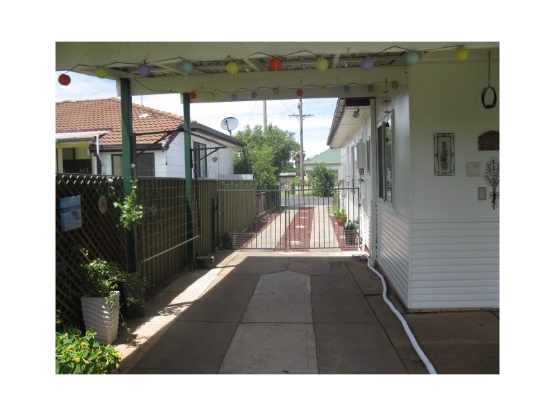 28 Short Street, Wellington NSW 2820