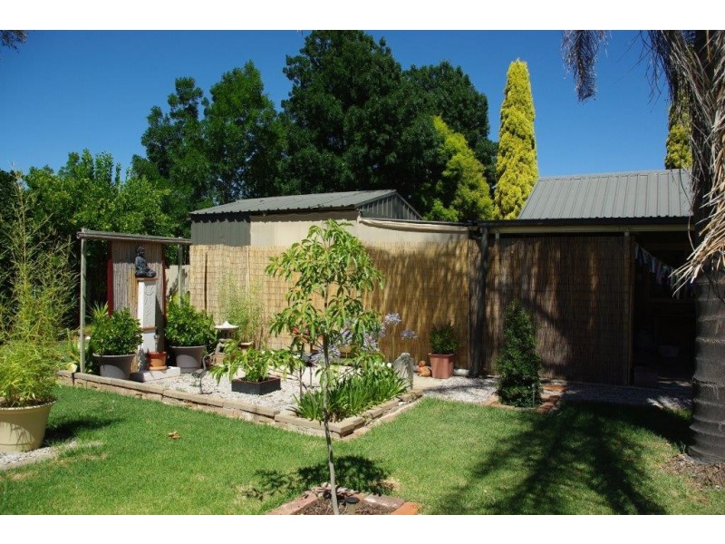1 nicholii Street, Wellington NSW 2820