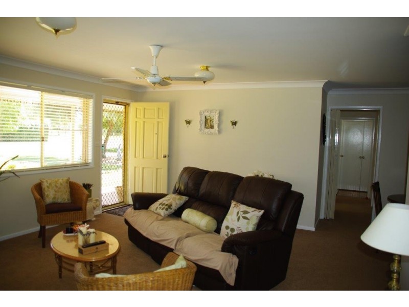 1 nicholii Street, Wellington NSW 2820