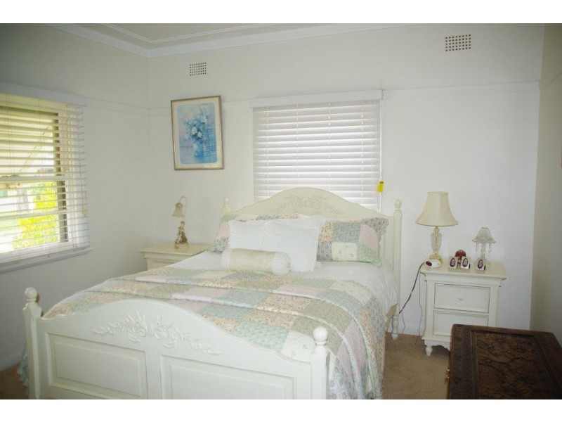 9 Ford Street, Wellington NSW 2820