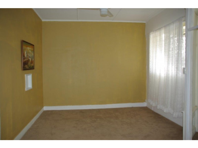 115 percy Street, Wellington NSW 2820