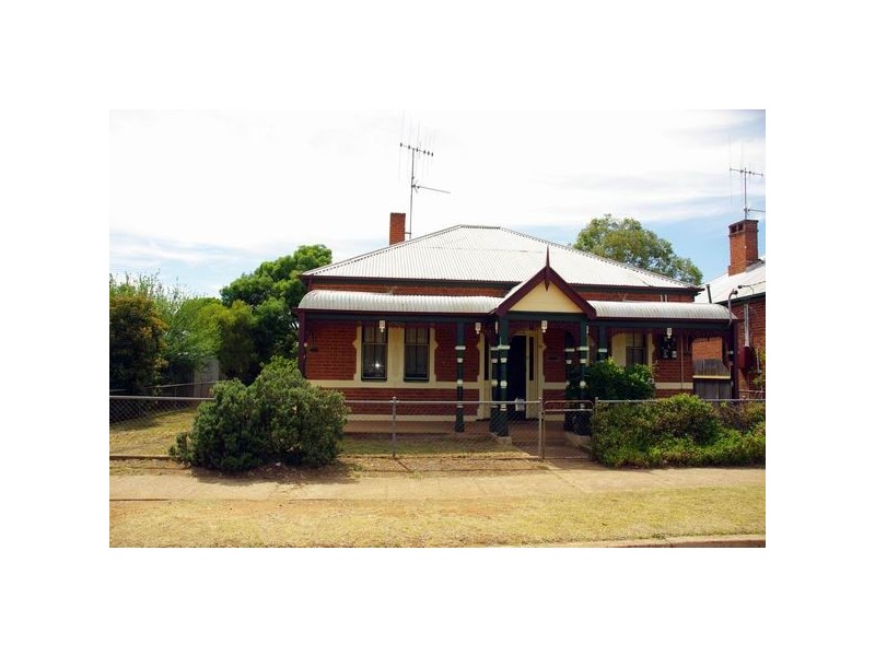 26 Arthur Street, Wellington NSW 2820