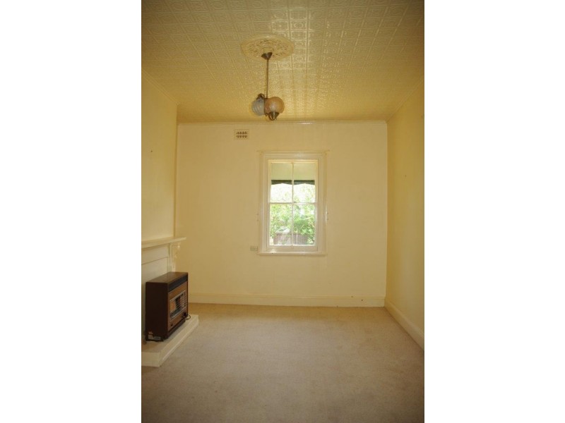 26 Arthur Street, Wellington NSW 2820