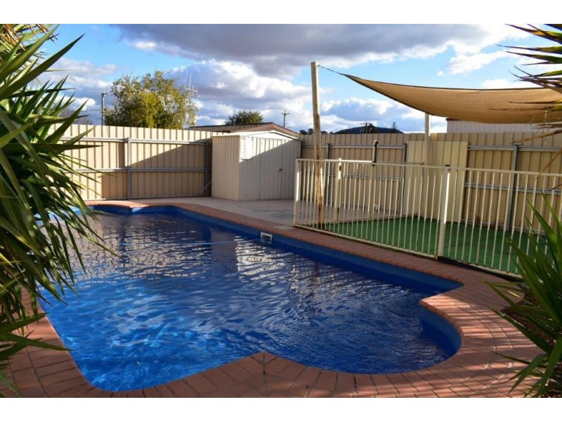 49 Warne Street, Wellington NSW 2820