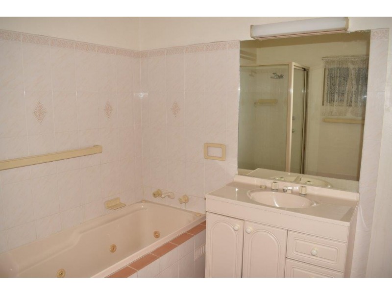 49 Warne Street, Wellington NSW 2820