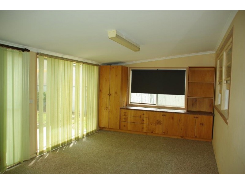 48 whiteley Street, Wellington NSW 2820