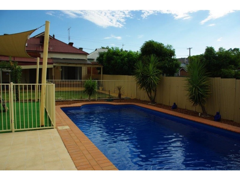 49 Warne Street, Wellington NSW 2820
