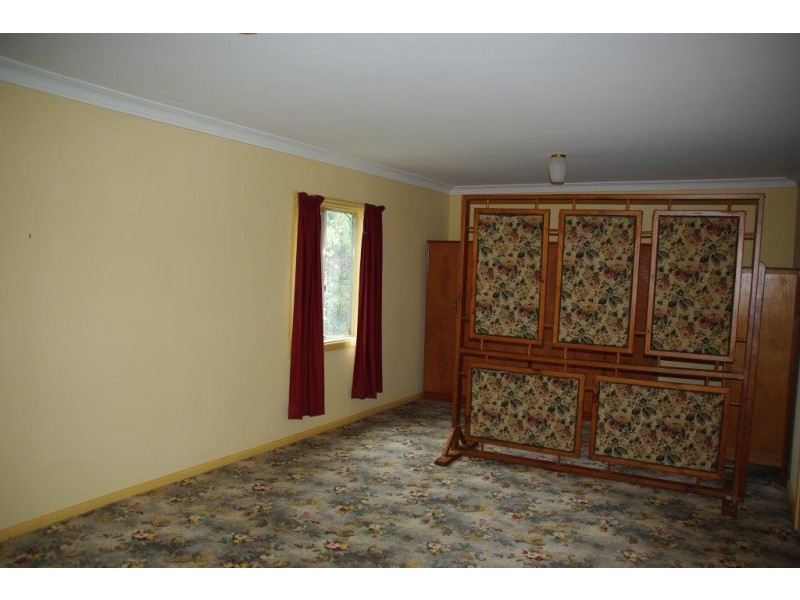 33 Charles Street, Wellington NSW 2820