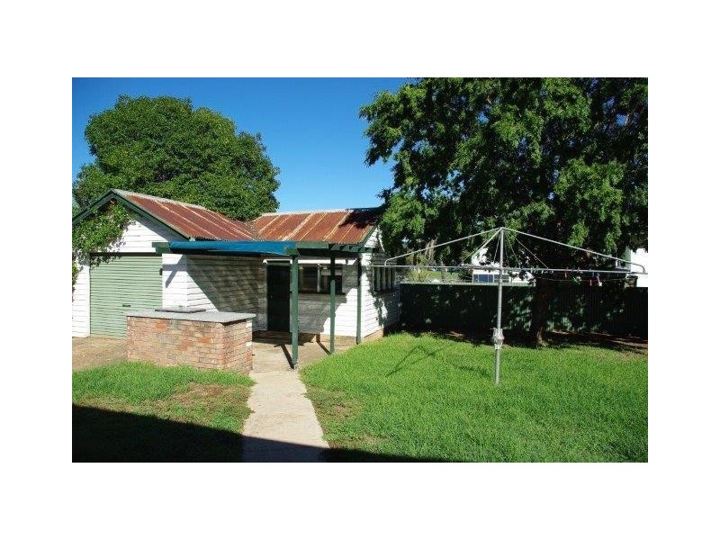 145 Percy Street, Wellington NSW 2820