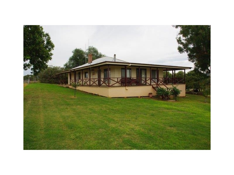 22 Lowrie Drive, Wellington NSW 2820
