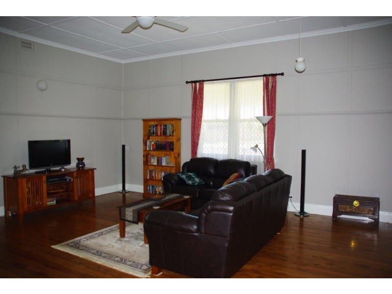 35 Simpson Street, Wellington NSW 2820