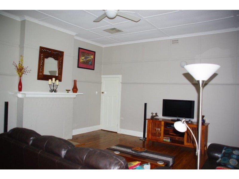 35 Simpson Street, Wellington NSW 2820