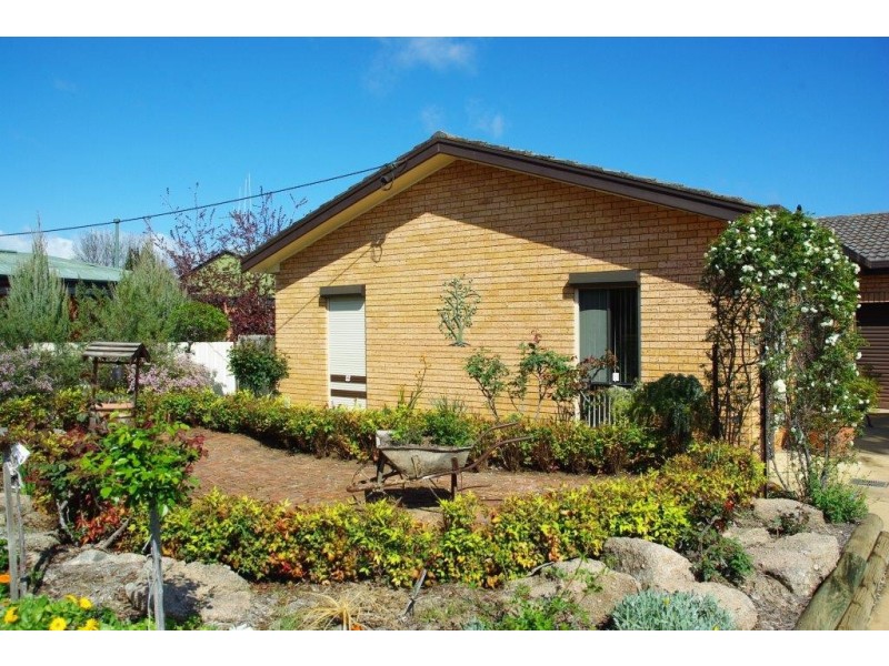 61 simpson Street, Wellington NSW 2820