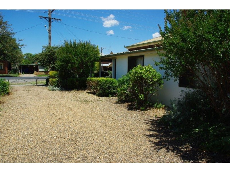 14 Gisborne Street, Wellington NSW 2820